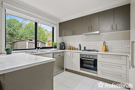 Property photo of 2/5 Gray Court Mooroolbark VIC 3138