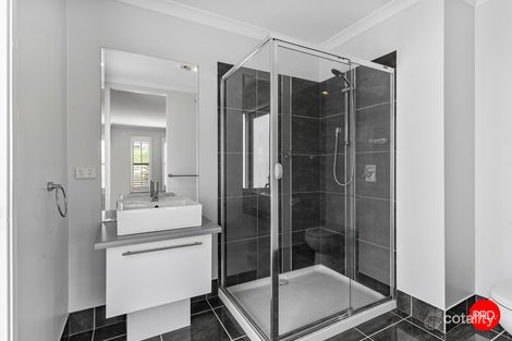 Property photo of 4 Oakes Place Golden Square VIC 3555