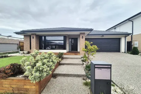 28 Horseshoe Pde, Fraser Rise, VIC 3336