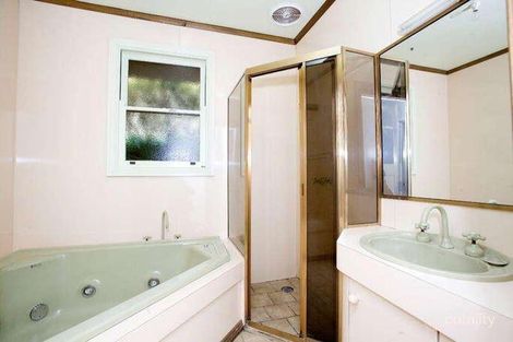 Property photo of 27 Sladen Street Hamlyn Heights VIC 3215