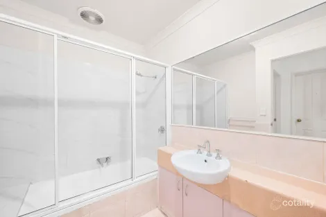 Property photo of 11/21 Holton Way Cannington WA 6107