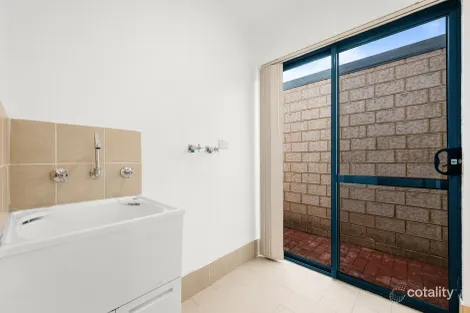 Property photo of 11/21 Holton Way Cannington WA 6107