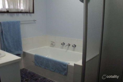 Property photo of 16 Manooka Crescent Bradbury NSW 2560