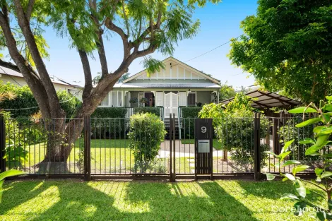 Property photo of 9 Menin Road Corinda QLD 4075