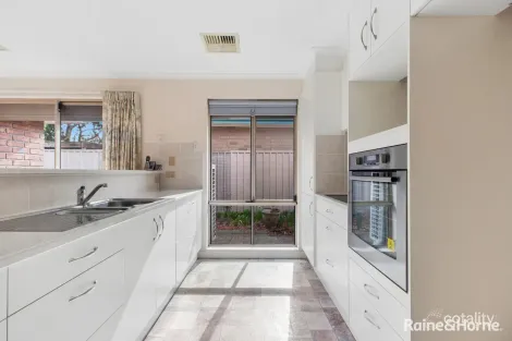 Property photo of 36 Epsilon Close Woodcroft SA 5162