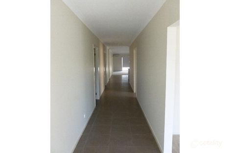 Property photo of 39 Eagle Way Deer Park VIC 3023