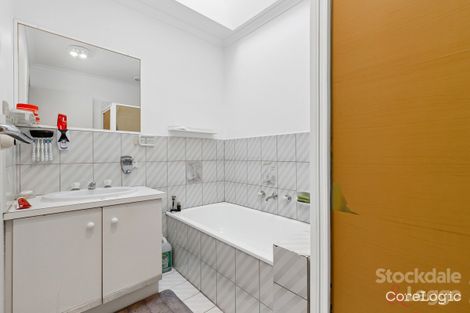 Property photo of 1/4 Nash Court Meadow Heights VIC 3048