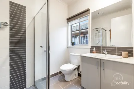 Property photo of 16 Bower Way Doreen VIC 3754