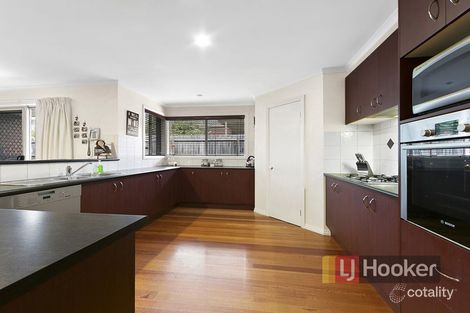 Property photo of 44 Honeyeater Grove Narre Warren VIC 3805