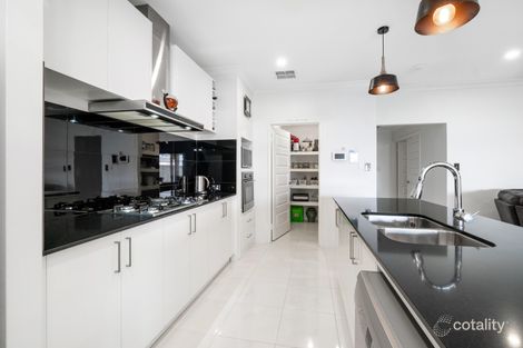 Property photo of 7 Langdon Loop Caversham WA 6055