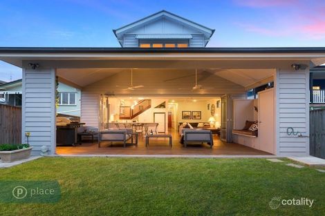 10 Hassall St, Corinda, QLD 4075