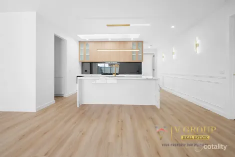 Property photo of 17 Burrawang Loop Mickleham VIC 3064