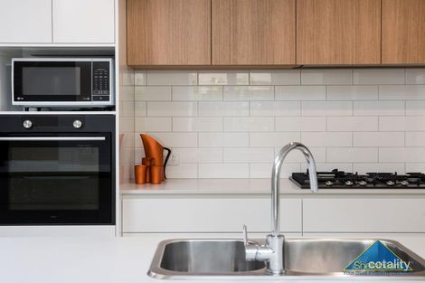 Property photo of 1/18 Barnfield Road Claremont WA 6010