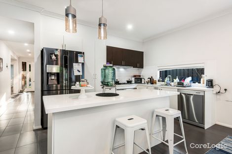 Property photo of 16 Montreal Circuit Craigieburn VIC 3064