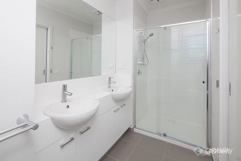 Property photo of 137C Wheelers Park Drive Cranbourne North VIC 3977