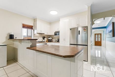 Property photo of 6 Sailboat Way Springfield Lakes QLD 4300