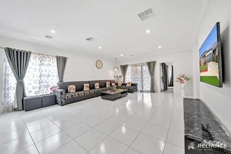 Property photo of 18 Edmonton Avenue Truganina VIC 3029