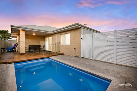 14b Riverina Pde, Lake Coogee, WA 6166