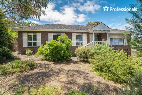 Property photo of 3 Dunrossil Drive Kilsyth VIC 3137