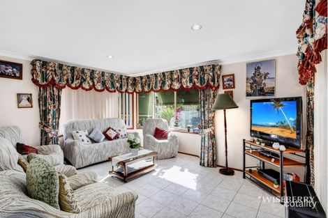 Property photo of 28 Bromley Court Lake Haven NSW 2263