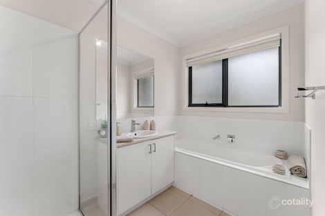 Property photo of 3 Malcolm Walk Epping VIC 3076