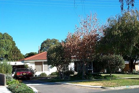 11 Jeffery St, Beaconsfield, WA 6162