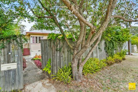 Property photo of 92 Haylock Street Wynnum QLD 4178