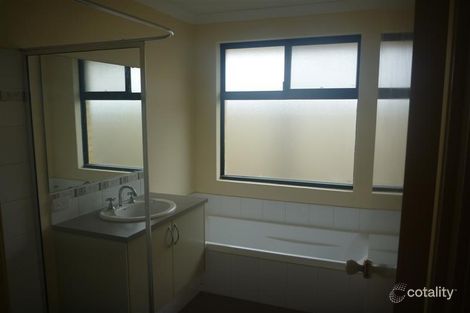 Property photo of 7 Eldorado Loop Meadow Springs WA 6210