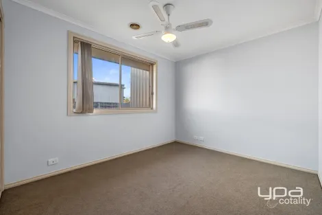 Property photo of 3 Carter Road Melton VIC 3337
