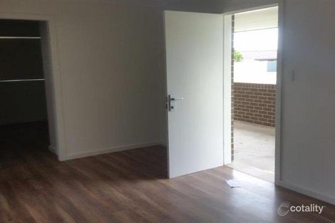 Property photo of 28 Sunset Avenue Lurnea NSW 2170
