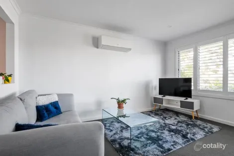 Property photo of 1/14-16 Hampton Road Essendon West VIC 3040