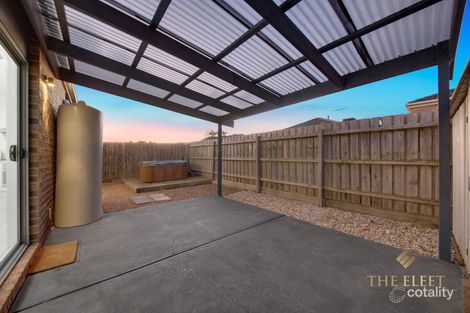 Property photo of 34 James Cook Drive Truganina VIC 3029