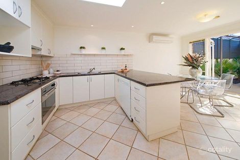 Property photo of 2/5 Edinburgh Street Hampton VIC 3188