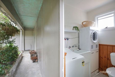Property photo of 1 Hennigan Crescent Forrest VIC 3236