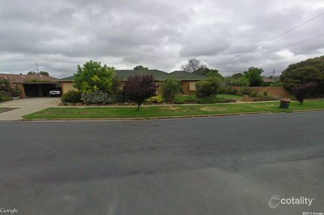 19 Robert Cres, West Wodonga, VIC 3690