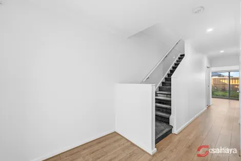 Property photo of 8 Hackberry Street Aintree VIC 3336