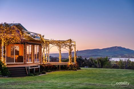 36 MERINGA RD, TABLE TOP, NSW 2640
