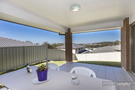 24 Ayes Ave, Cameron Park, NSW 2285