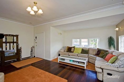 Property photo of 1 Mudalla Way Koongamia WA 6056