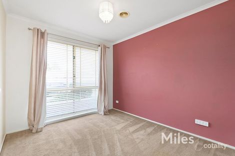Property photo of 12 Serpens Court Roxburgh Park VIC 3064