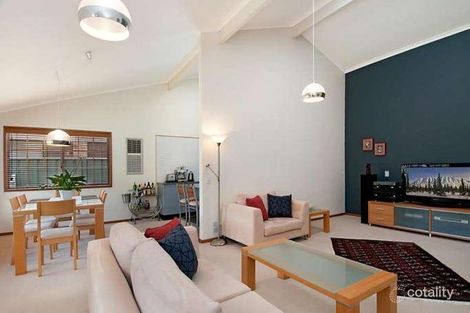 11 Fleet St, Umina Beach, NSW 2257