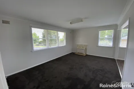 Property photo of 10 Garema Road Orange NSW 2800