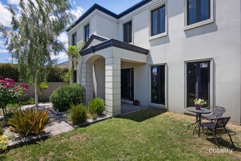 Property photo of 2 St Robbins Avenue Lake Gardens VIC 3355