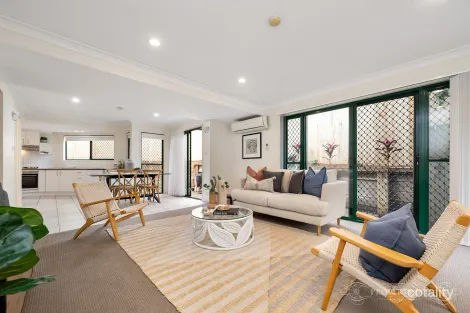 Property photo of 2/22 Cameron Street Fairfield QLD 4103