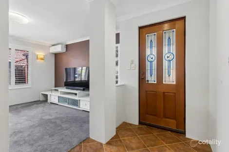 Property photo of 15 Leopold Turn Ellenbrook WA 6069