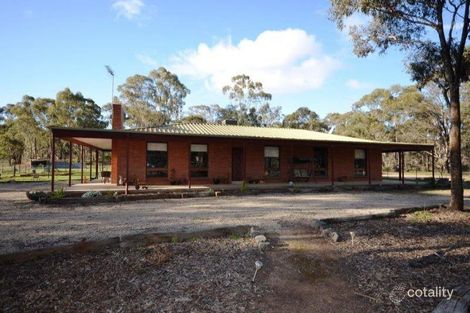 215 Pierces Rd, Sebastian, VIC 3556