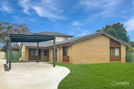 Property photo of 1/2 Oxley Court Cranbourne North VIC 3977