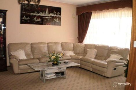 Property photo of 10 Drummoyne Crescent St Johns Park NSW 2176