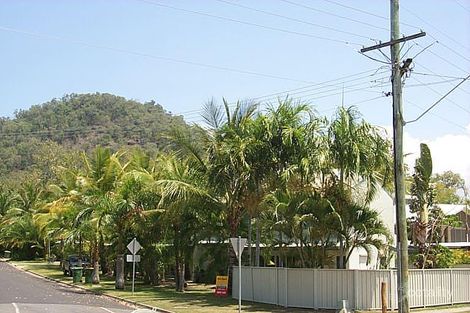 Property photo of 17 Trinity Beach Road Trinity Beach QLD 4879