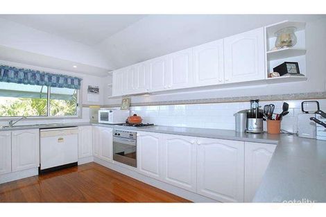 Property photo of 2/124B-B Ocean View Drive Wamberal NSW 2260